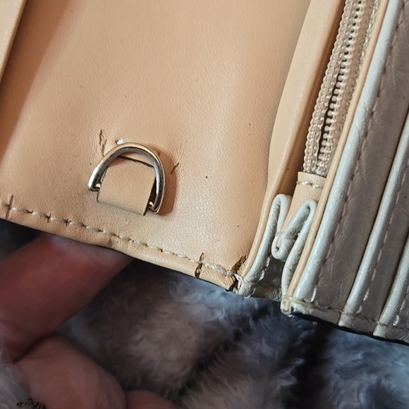 Kate Spade Cream Wallet with Intricate Floral Cutout Design - Picture 5 of 11